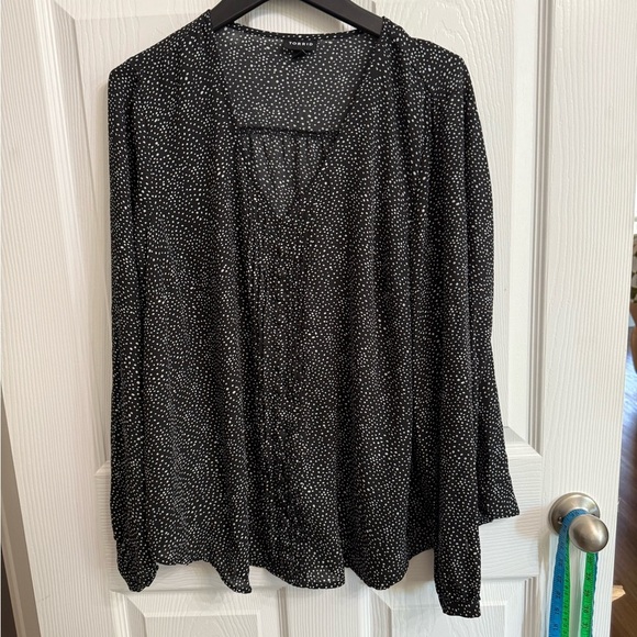 Torrid Georgette Pintuck Button-Front Blouse Top Shirt Black White Polka Dot L - Picture 2 of 8